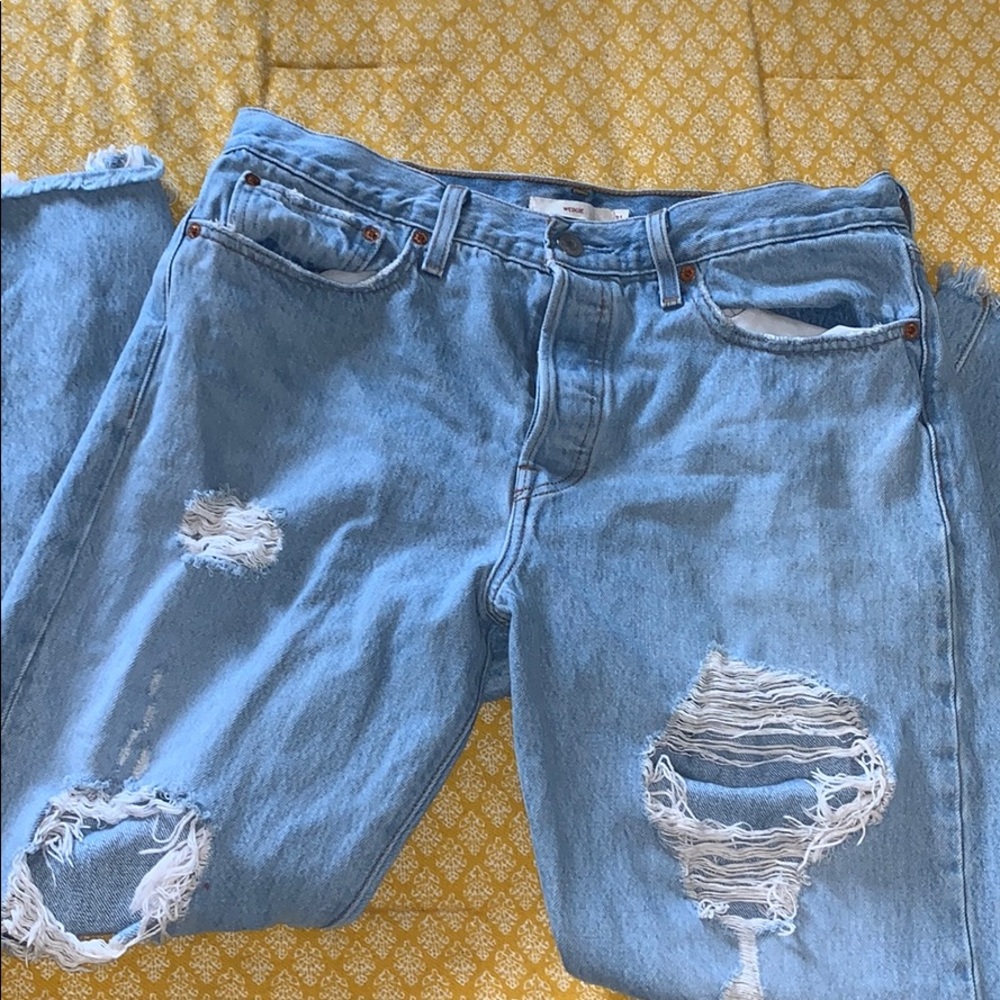 Levi Ripped Mom Jeans